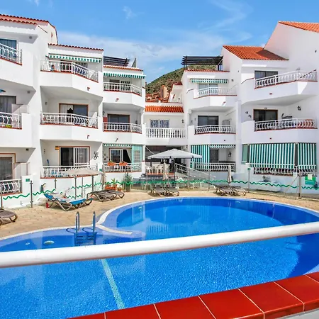 Apartment 2 Bedroom Diamantes In Cristianos Los Cristianos (Tenerife)